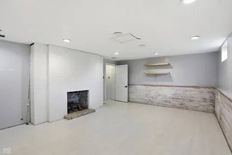 207 E Poplar Street Danville IN 46122
