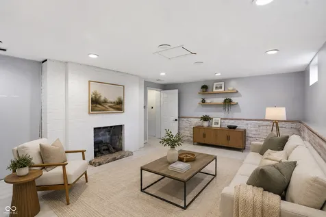 207 E Poplar Street Danville IN 46122