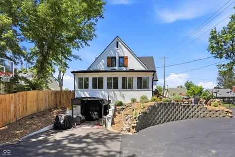207 E Poplar Street Danville IN 46122