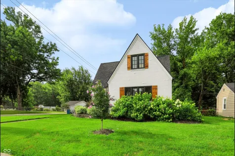 207 E Poplar Street Danville IN 46122