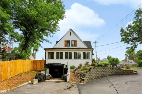 207 E Poplar Street Danville IN 46122