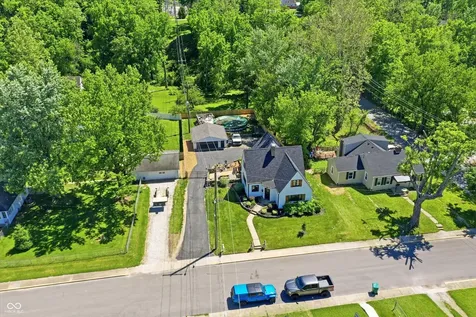 207 E Poplar Street Danville IN 46122