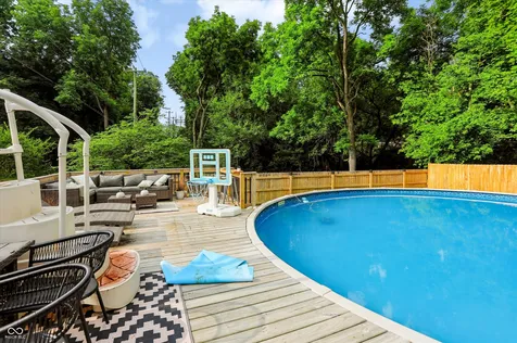 207 E Poplar Street Danville IN 46122