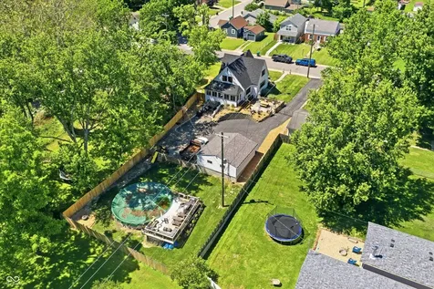 207 E Poplar Street Danville IN 46122