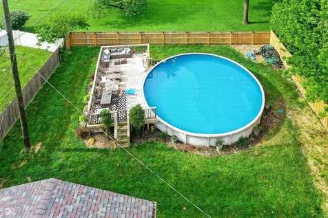 207 E Poplar Street Danville IN 46122