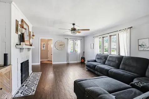207 E Poplar Street Danville IN 46122