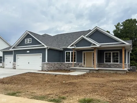 5026 Stonehaven Lane Columbus IN 47201