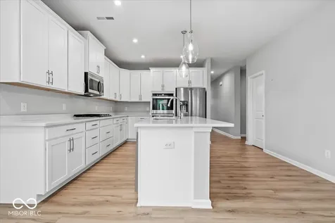 9089 Stone Trace Boulevard Avon IN 46123