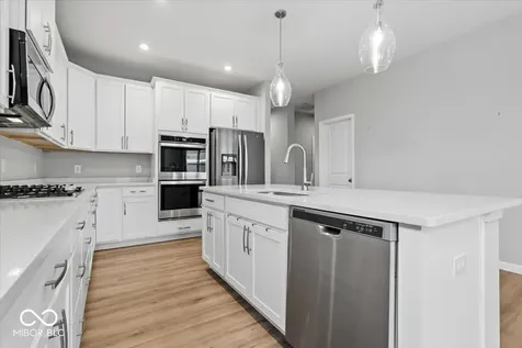 9089 Stone Trace Boulevard Avon IN 46123