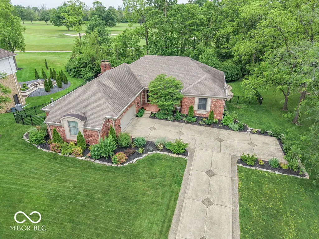 2280 Woodsway Drive Greenwood IN 46143