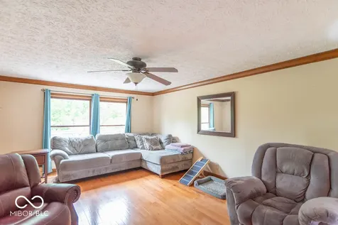 2280 Woodsway Drive Greenwood IN 46143
