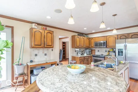 2280 Woodsway Drive Greenwood IN 46143
