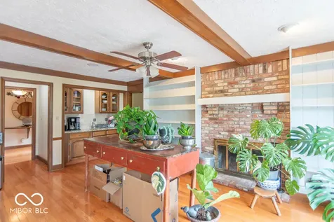 2280 Woodsway Drive Greenwood IN 46143