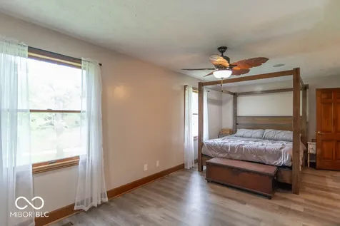2280 Woodsway Drive Greenwood IN 46143