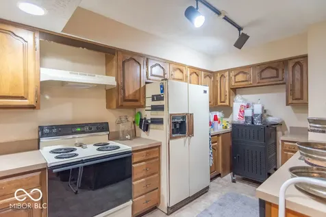 2280 Woodsway Drive Greenwood IN 46143