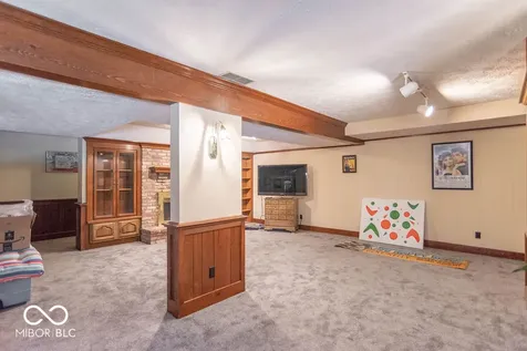 2280 Woodsway Drive Greenwood IN 46143