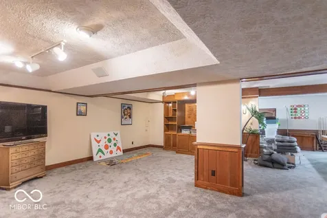 2280 Woodsway Drive Greenwood IN 46143