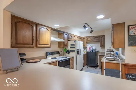 2280 Woodsway Drive Greenwood IN 46143