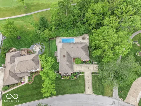 2280 Woodsway Drive Greenwood IN 46143