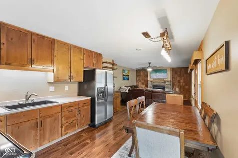 242 Hollybrook Drive Whiteland IN 46184