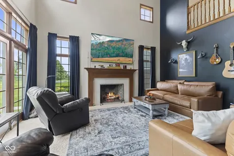 2418 Somerset Circle Franklin IN 46131