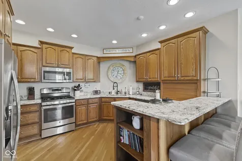 2418 Somerset Circle Franklin IN 46131