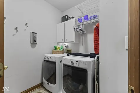 2418 Somerset Circle Franklin IN 46131