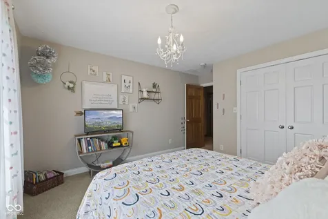 2418 Somerset Circle Franklin IN 46131