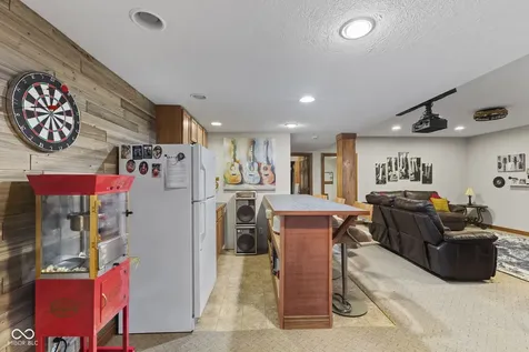 2418 Somerset Circle Franklin IN 46131