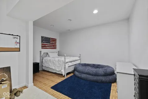 2418 Somerset Circle Franklin IN 46131