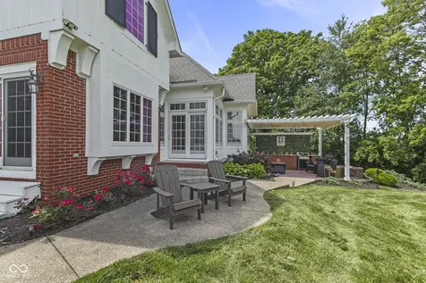 2418 Somerset Circle Franklin IN 46131