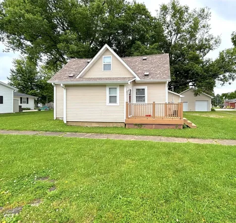 311 S B Street Thorntown IN 46071