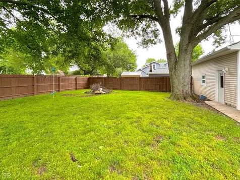 311 S B Street Thorntown IN 46071