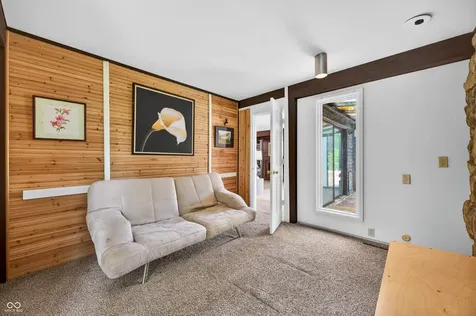 3216 Sherwood Place Columbus IN 47203