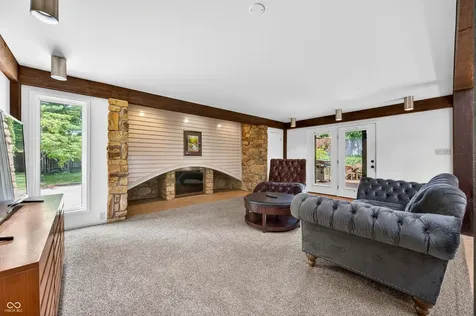 3216 Sherwood Place Columbus IN 47203
