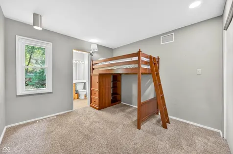 3216 Sherwood Place Columbus IN 47203