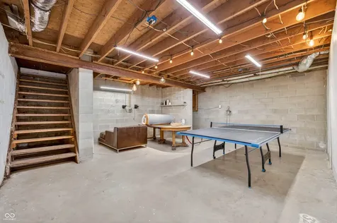 3216 Sherwood Place Columbus IN 47203