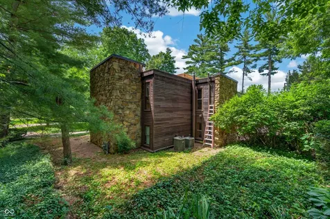 3216 Sherwood Place Columbus IN 47203