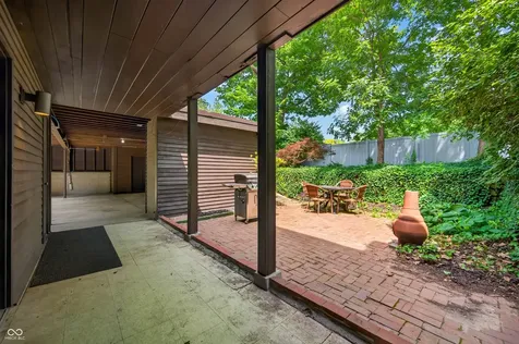 3216 Sherwood Place Columbus IN 47203