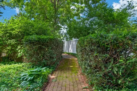3216 Sherwood Place Columbus IN 47203