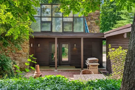 3216 Sherwood Place Columbus IN 47203
