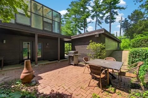 3216 Sherwood Place Columbus IN 47203