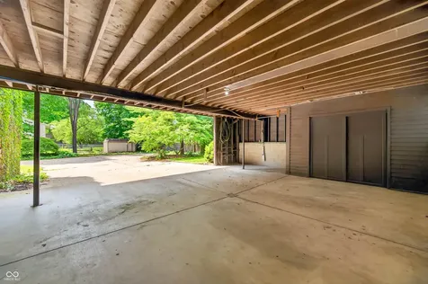 3216 Sherwood Place Columbus IN 47203