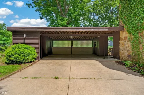 3216 Sherwood Place Columbus IN 47203