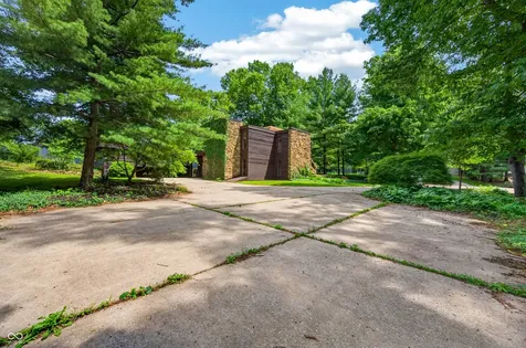 3216 Sherwood Place Columbus IN 47203