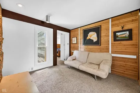 3216 Sherwood Place Columbus IN 47203
