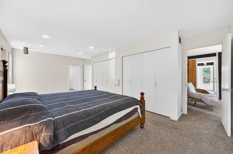 3216 Sherwood Place Columbus IN 47203