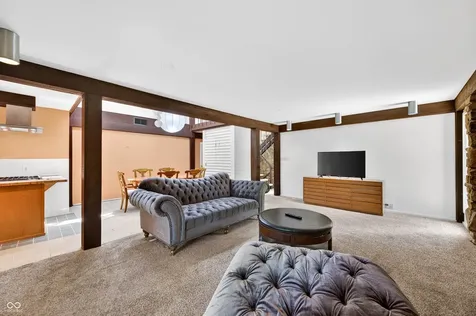 3216 Sherwood Place Columbus IN 47203