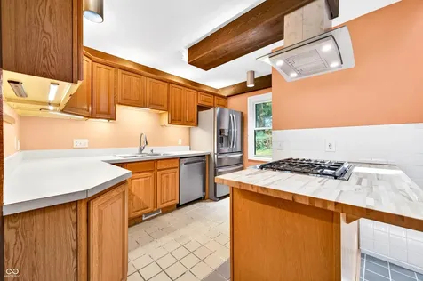 3216 Sherwood Place Columbus IN 47203