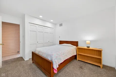 3216 Sherwood Place Columbus IN 47203